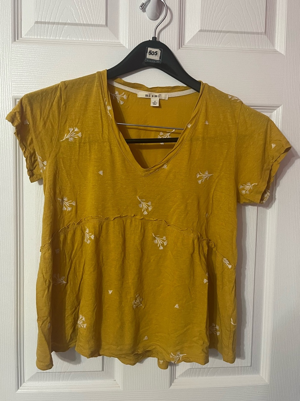 Women’s 70% Linen and cotton embroidered V neck top empire flattering sz small